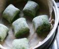 Steps for Making Scallion Spinach Roll