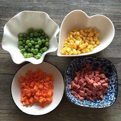 Steps for Making Colorful Sticky Rice Eggs