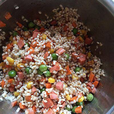 Steps for Making Colorful Sticky Rice Eggs