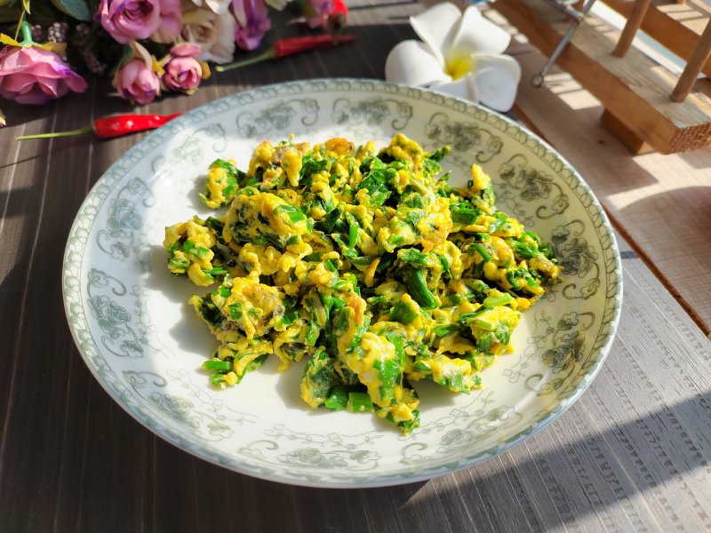 Scrambled Eggs with Green Onions