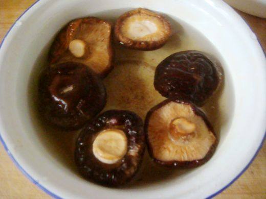 Steps to Cook Shiitake Mushroom with Canola