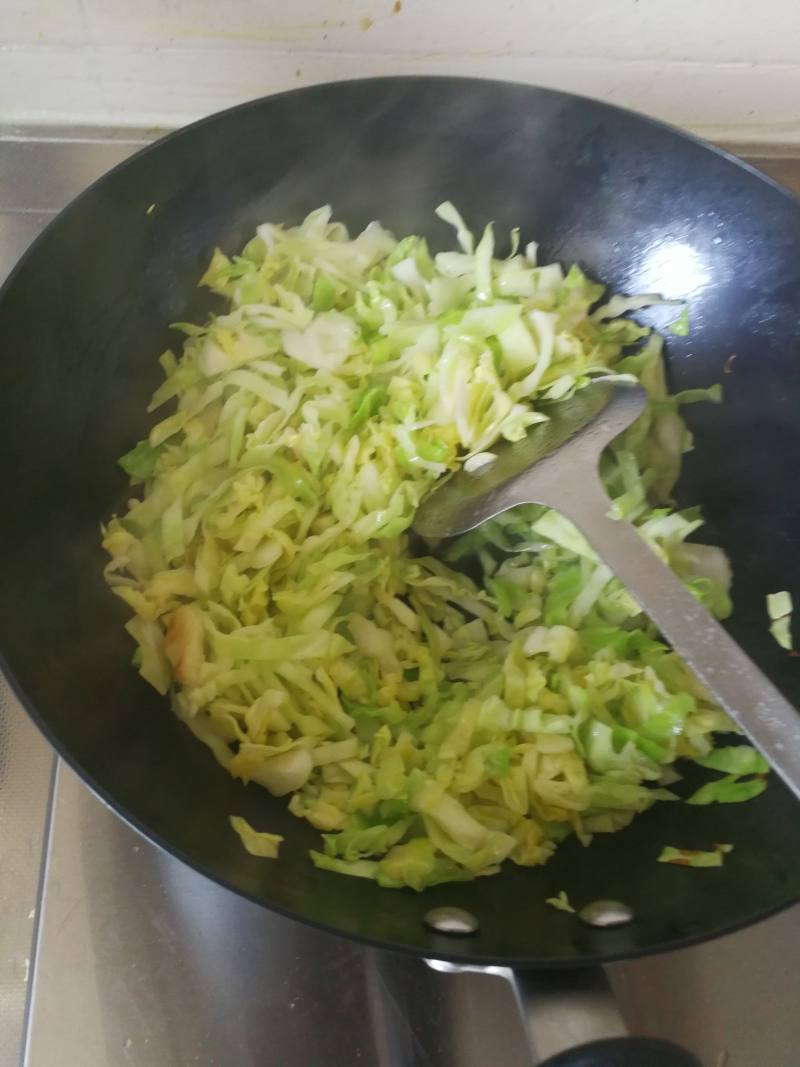 Steps for Stir-fried Round Cabbage