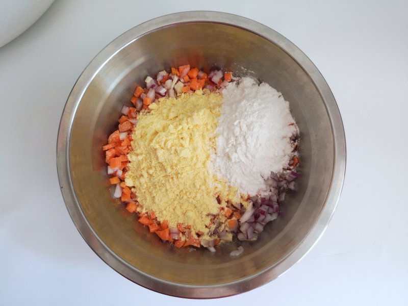 Steps for Making Onion Carrot Coarse Grain Pancake