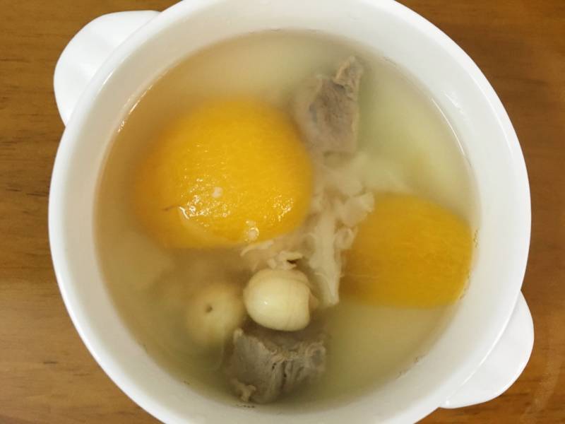 Steps for cooking Chuanbei Loquat Lean Pork Soup