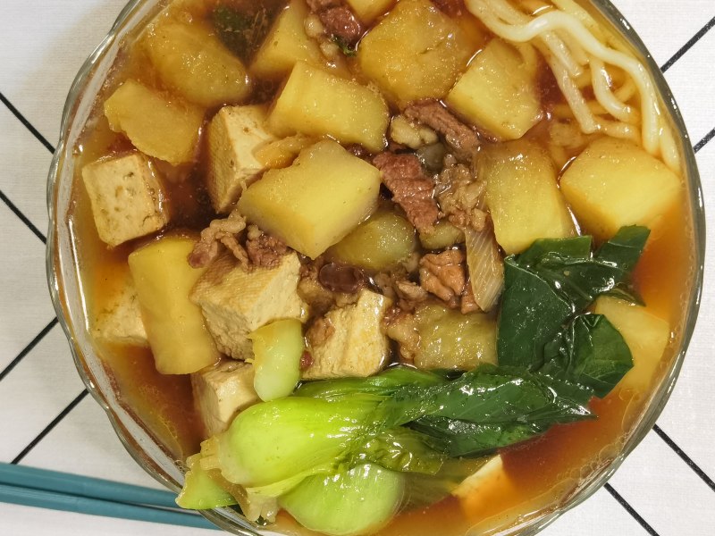 Potato Tofu Braised Pork Noodles