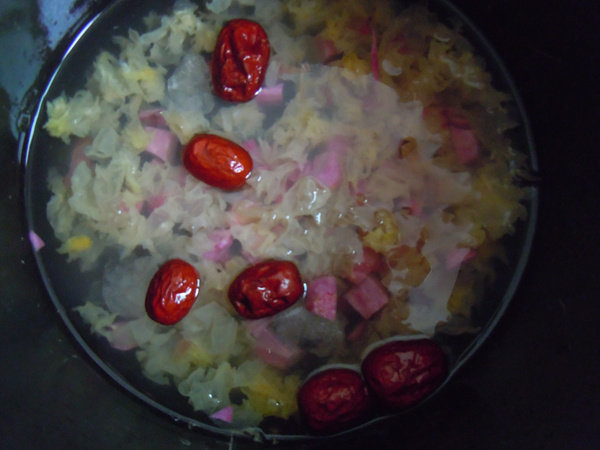 Detailed Steps for Cooking Refreshing Drink: Purple Sweet Potato and Tremella Soup