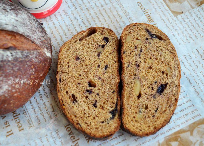 Steps for Making Hongtang Enzyme Dried Fruit Bread