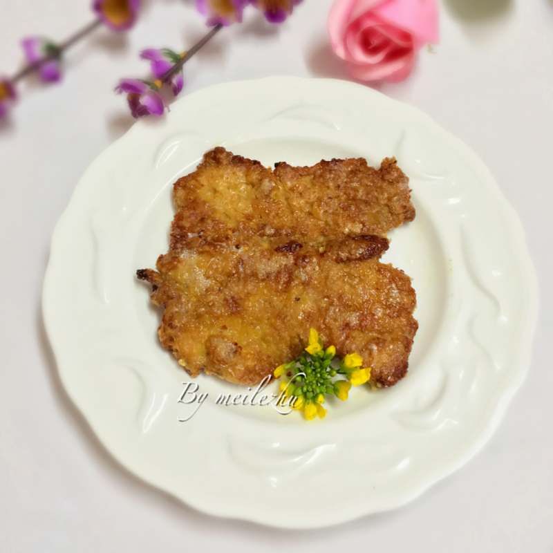 Steps for making oil-free fried pork chop