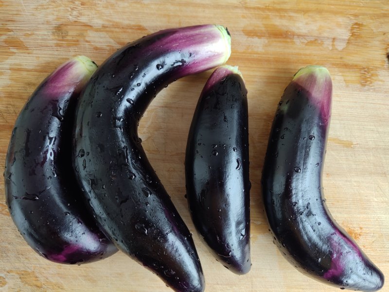 Steps for Making Steamed Eggplant with Sauce