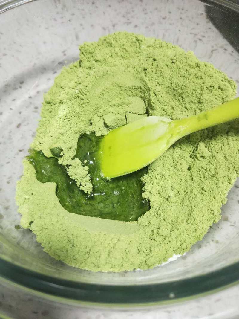 Steps for Making Italian Matcha Macarons (No Artificial Coloring)