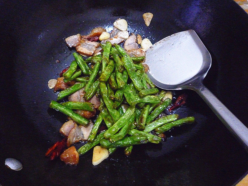 Steps for Making Char Siu Green Beans