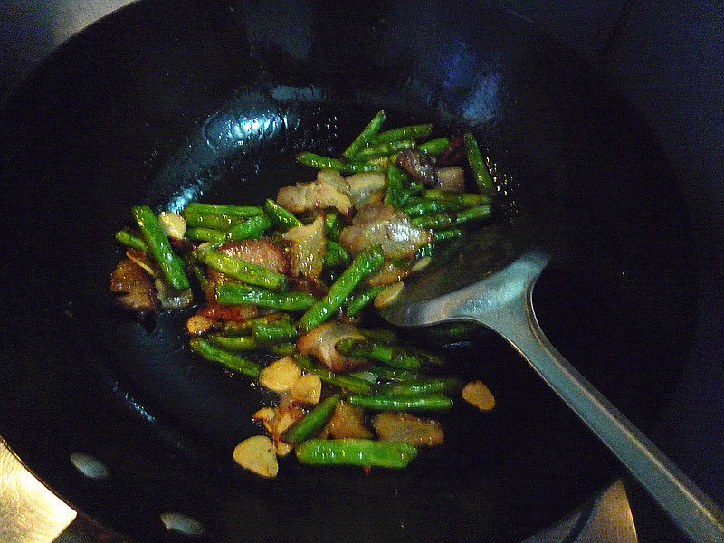 Steps for Making Char Siu Green Beans