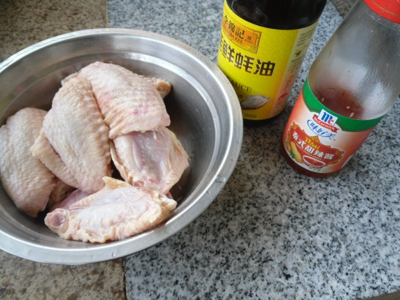 Steps for Cooking Marinated Braised Chicken Wings