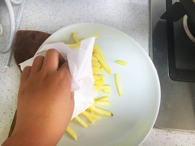 Steps for Making Fried French Fries