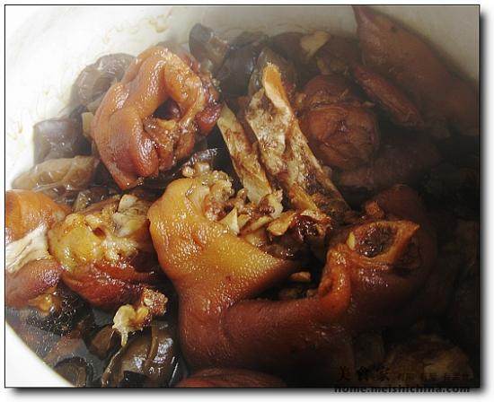 Steps for Cooking Rose Pig Trotters