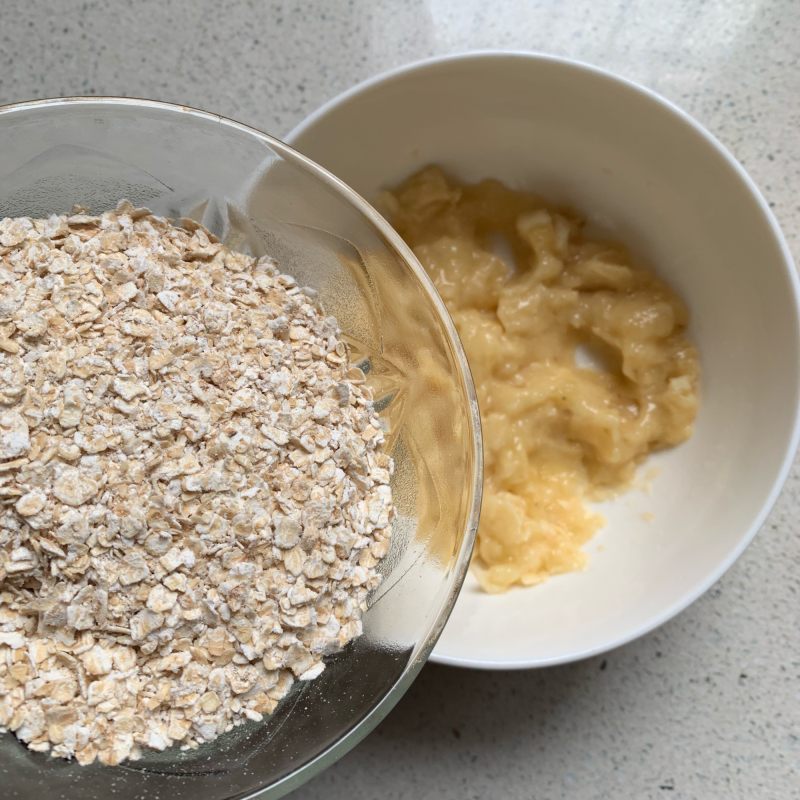 Steps for Making Banana Baked Oatmeal