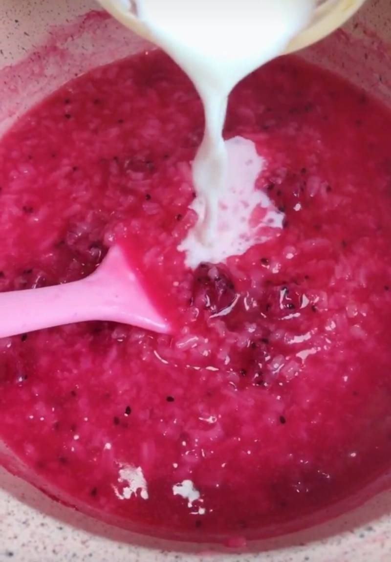 Steps to Make Milk Dragon Fruit Congee