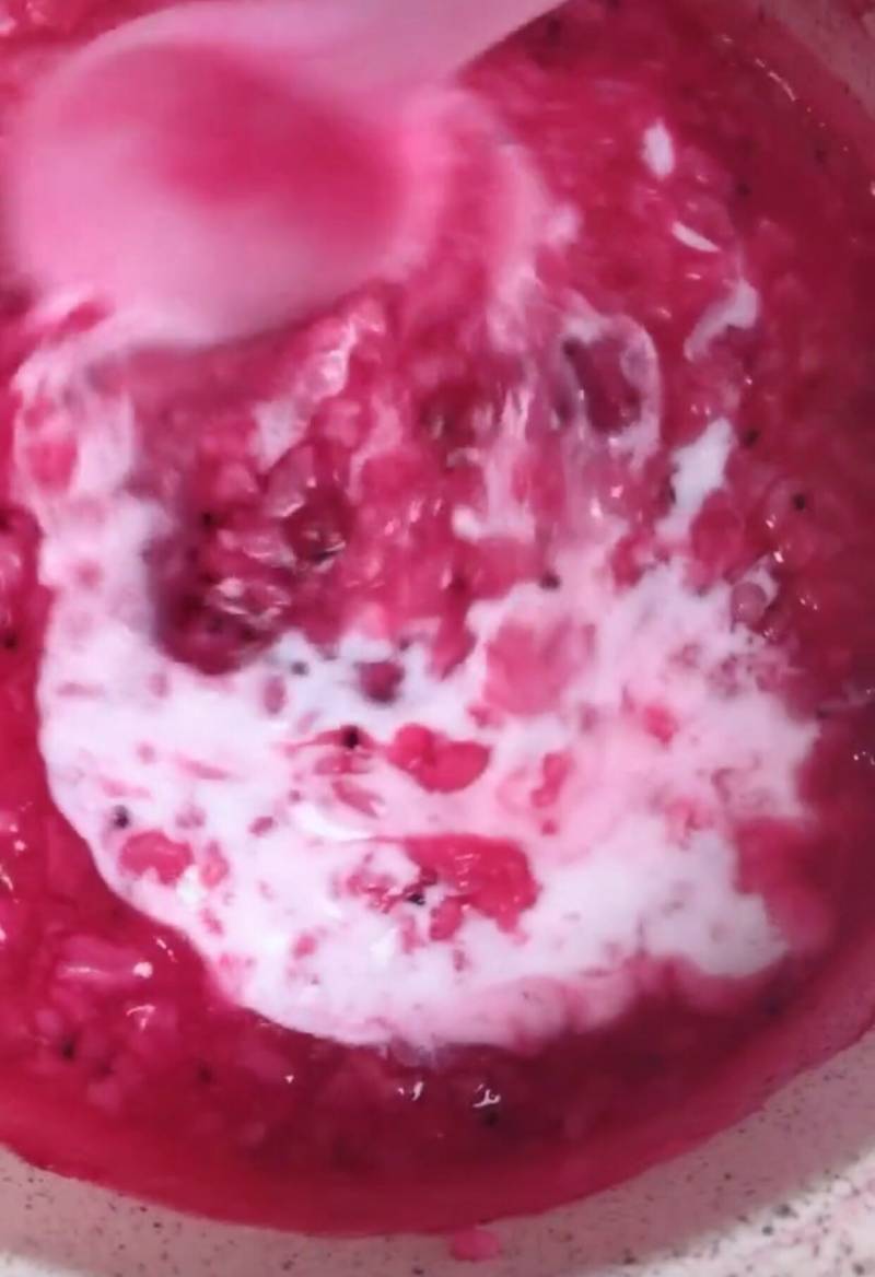 Steps to Make Milk Dragon Fruit Congee