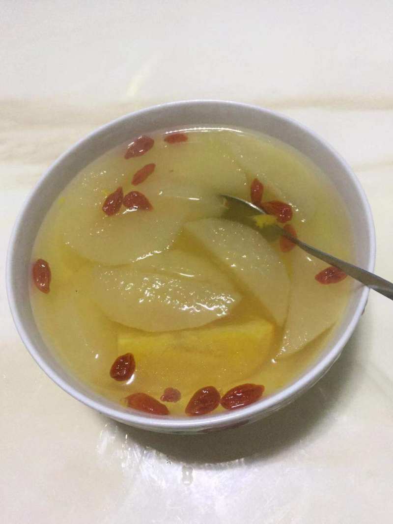 Snow Pear Soup with Rock Sugar