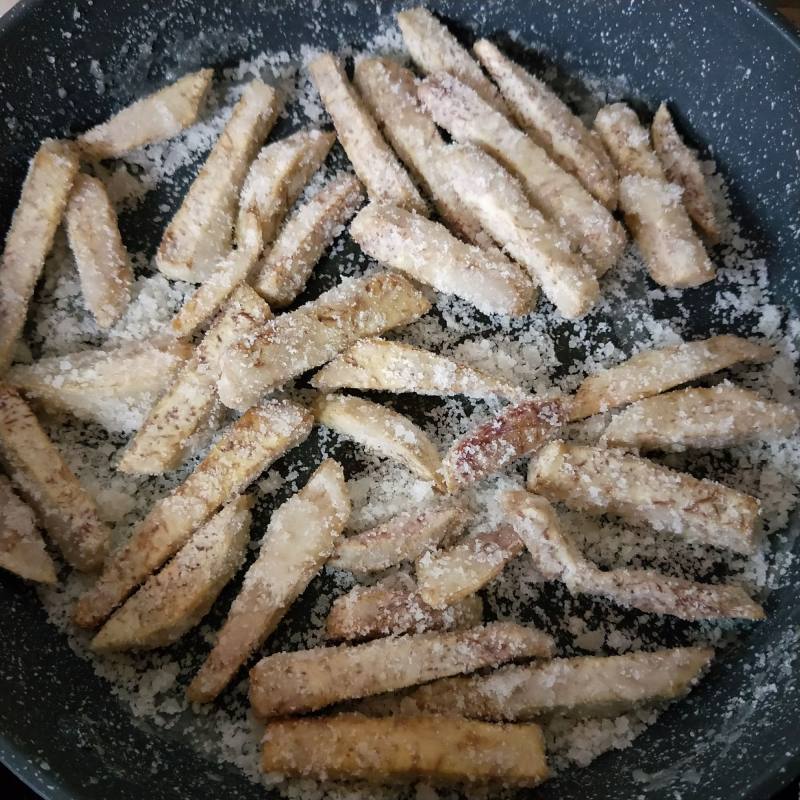 Steps for Making Taro Strips in Sugar