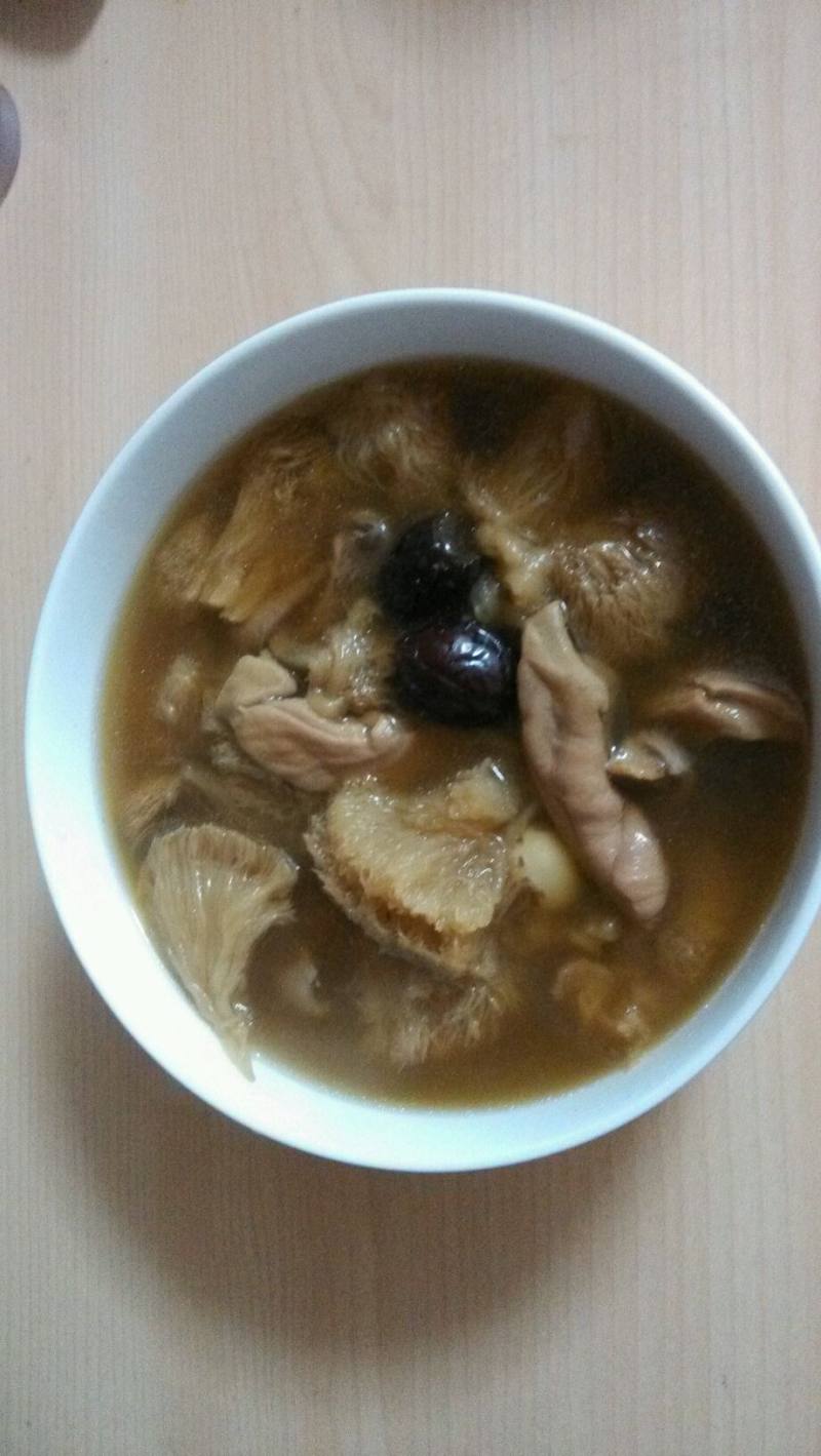 Monkey Head Mushroom and Pig Stomach Nourishing Soup