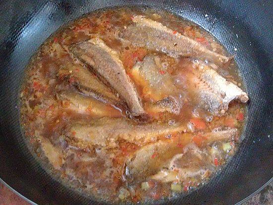 Steps for Dry-fried Yellow Croaker