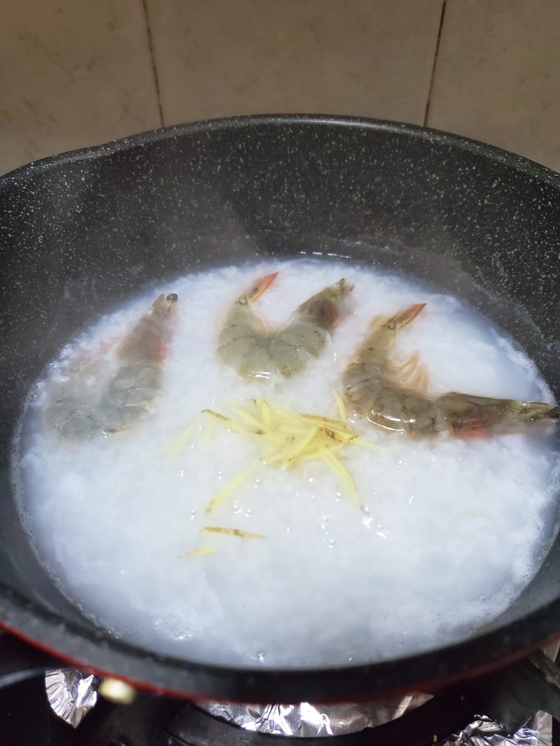 Steps for Making Shrimp and Celery Congee