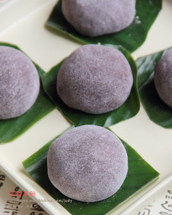 Steps to Make Black Sticky Rice Cake - The QQ Feeling