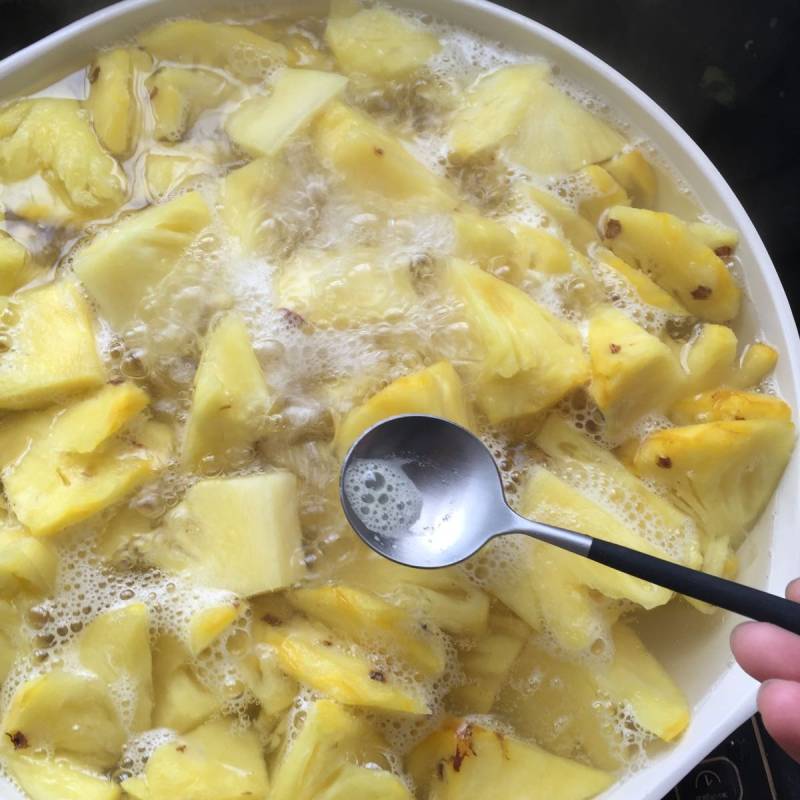 Steps to Make Pineapple in Syrup