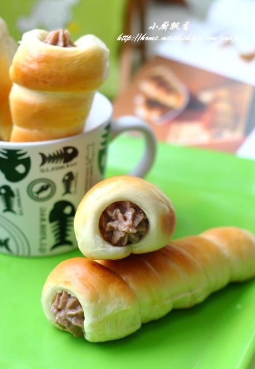 Delicious Bread with Filling - Cocoa Spiral Roll