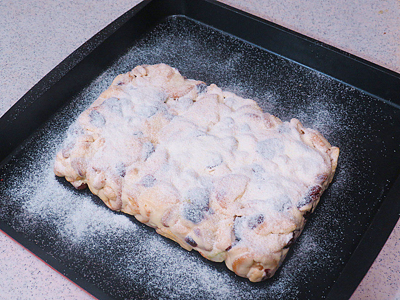 Step-by-Step Cooking Instructions for Chinese New Year Gift Idea: Snowflake Crisps