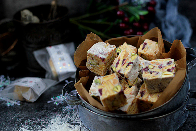 Chinese New Year Gift Idea: Snowflake Crisps