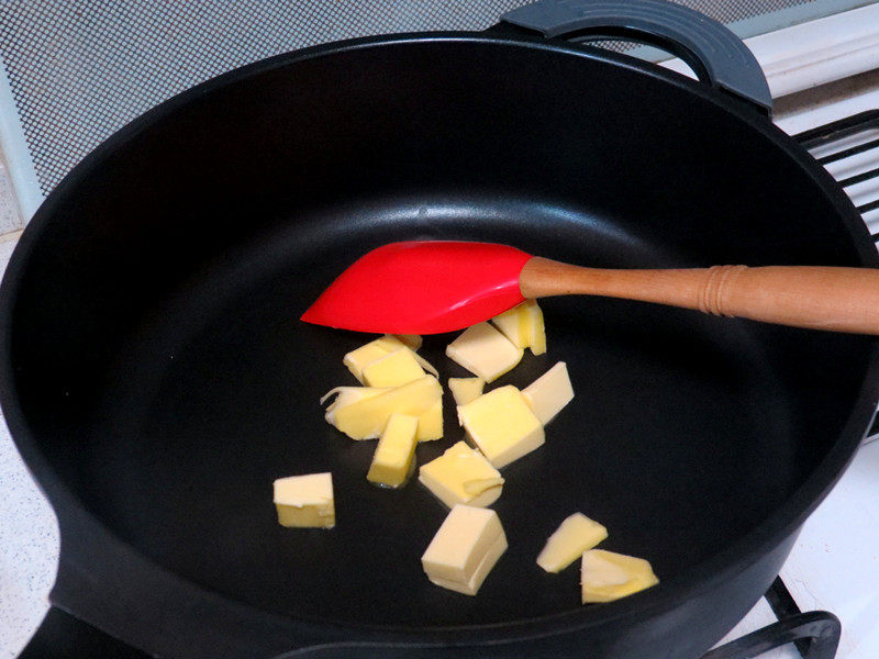 Step-by-Step Cooking Instructions for Chinese New Year Gift Idea: Snowflake Crisps