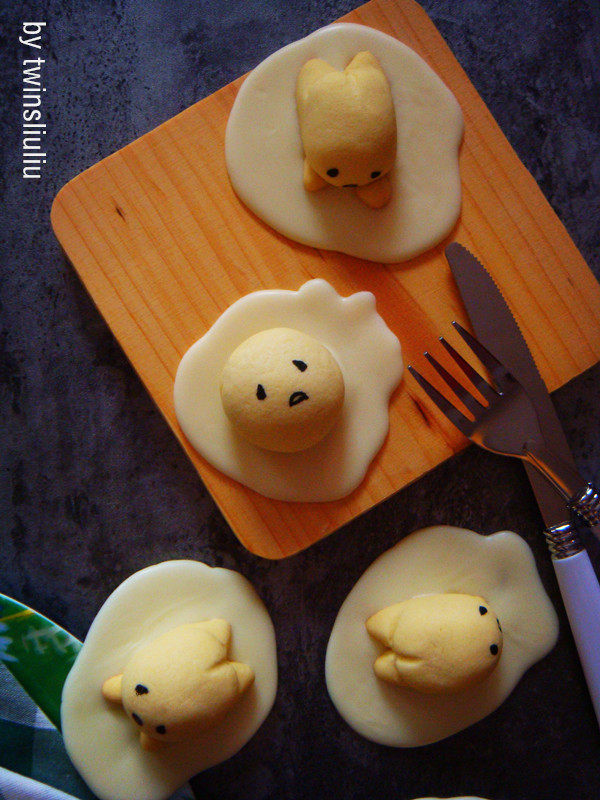 Steps for Making Creative Cookie - Cute Lazy Egg