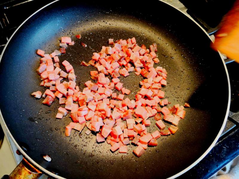 Steps for Cooking Stir-Fried Rice with King Oyster Mushrooms