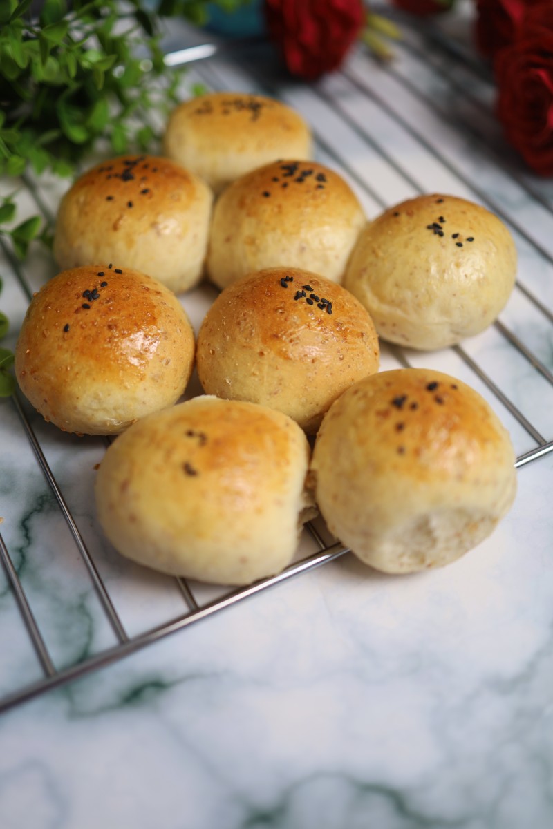 Steps for Making Peanut Sesame Bread