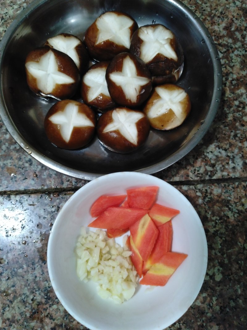 Steps to Cook Red Braised Mushrooms