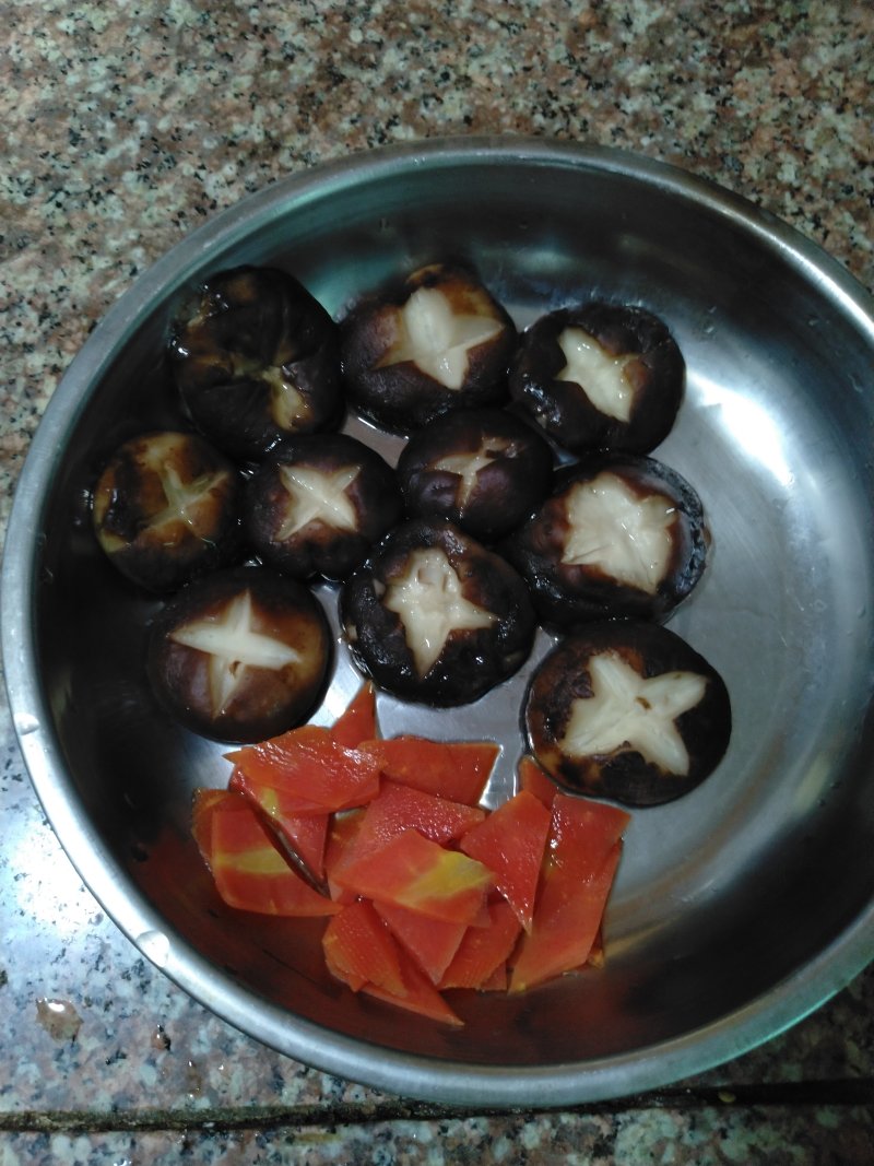 Steps to Cook Red Braised Mushrooms