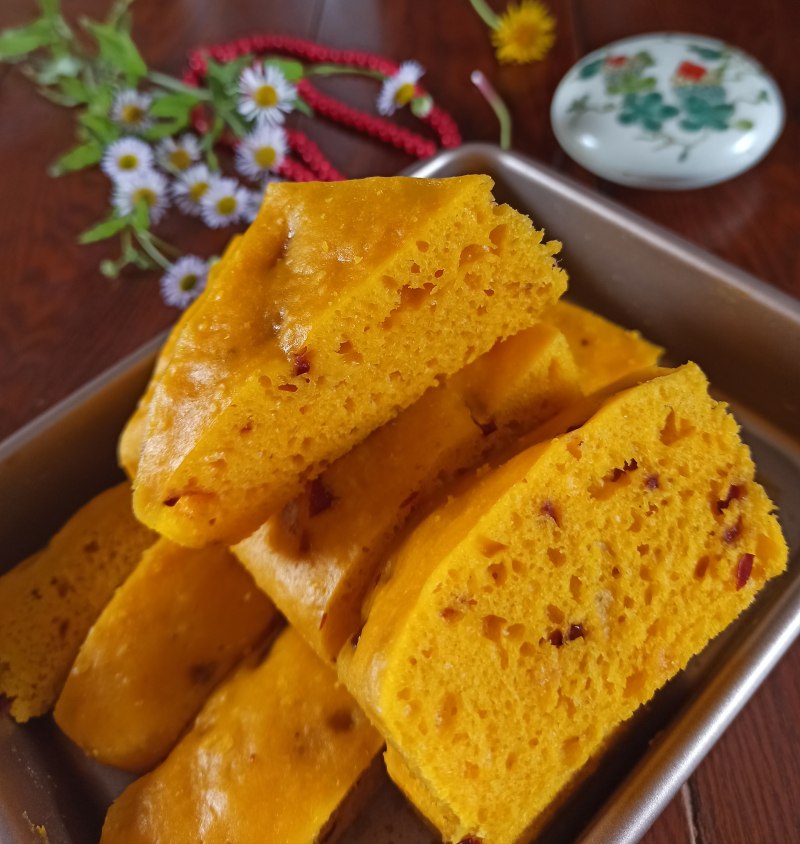 Pumpkin Cranberry Steamed Cake