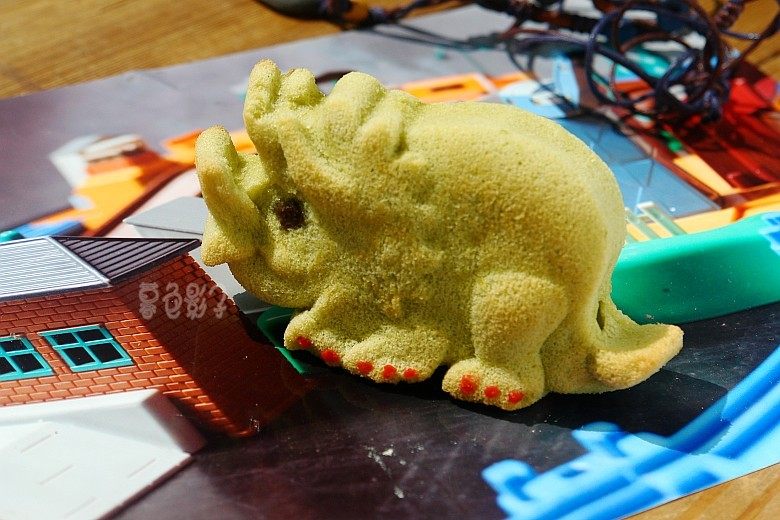 Steps for Making Veggie Dinosaur Cake