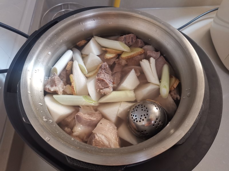 White Radish and Lamb Stew Cooking Steps