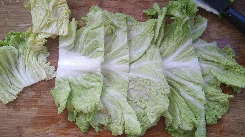 Steps to Make Spicy Cabbage Meat Rolls