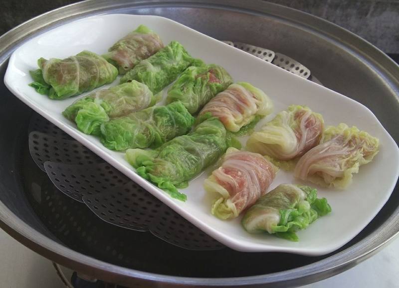 Steps to Make Spicy Cabbage Meat Rolls