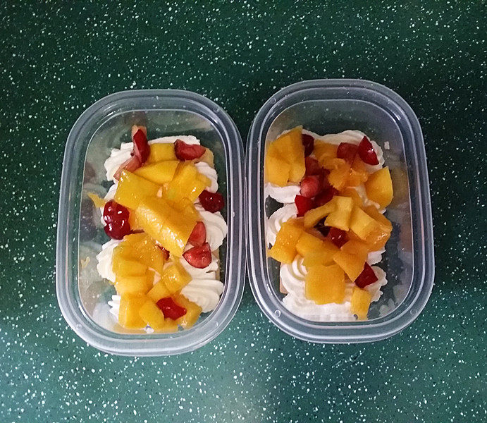 Steps to Make Fruit Cream Box