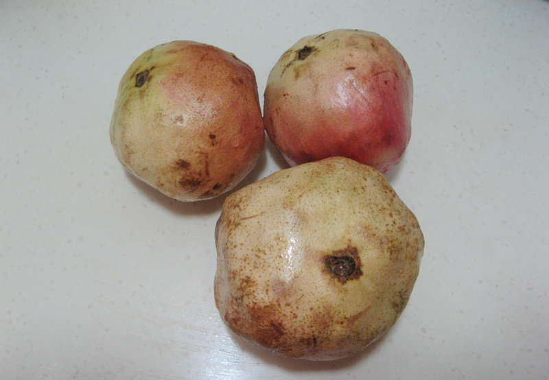 Steps for Making Pomegranate Juice