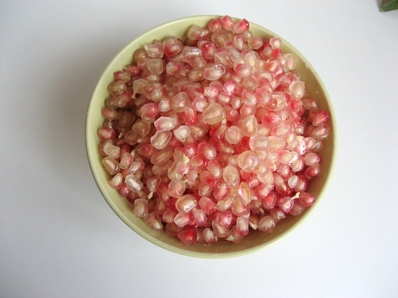 Steps for Making Pomegranate Juice