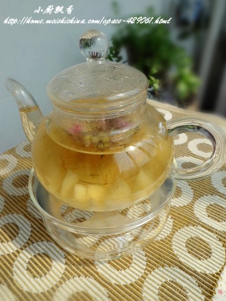 Nourishing Lung and Beautifying Skin----Rose Chrysanthemum Snow Pear Tea