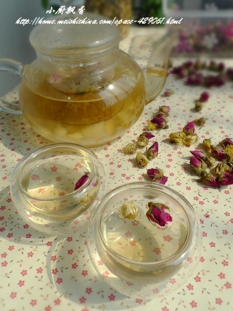 Nourishing Lung and Beautifying Skin----Rose Chrysanthemum Snow Pear Tea