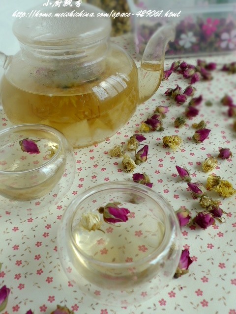 Nourishing Lung and Beautifying Skin----Rose Chrysanthemum Snow Pear Tea