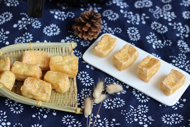 Steps for Cooking Fried Tofu (Air Fryer Version)